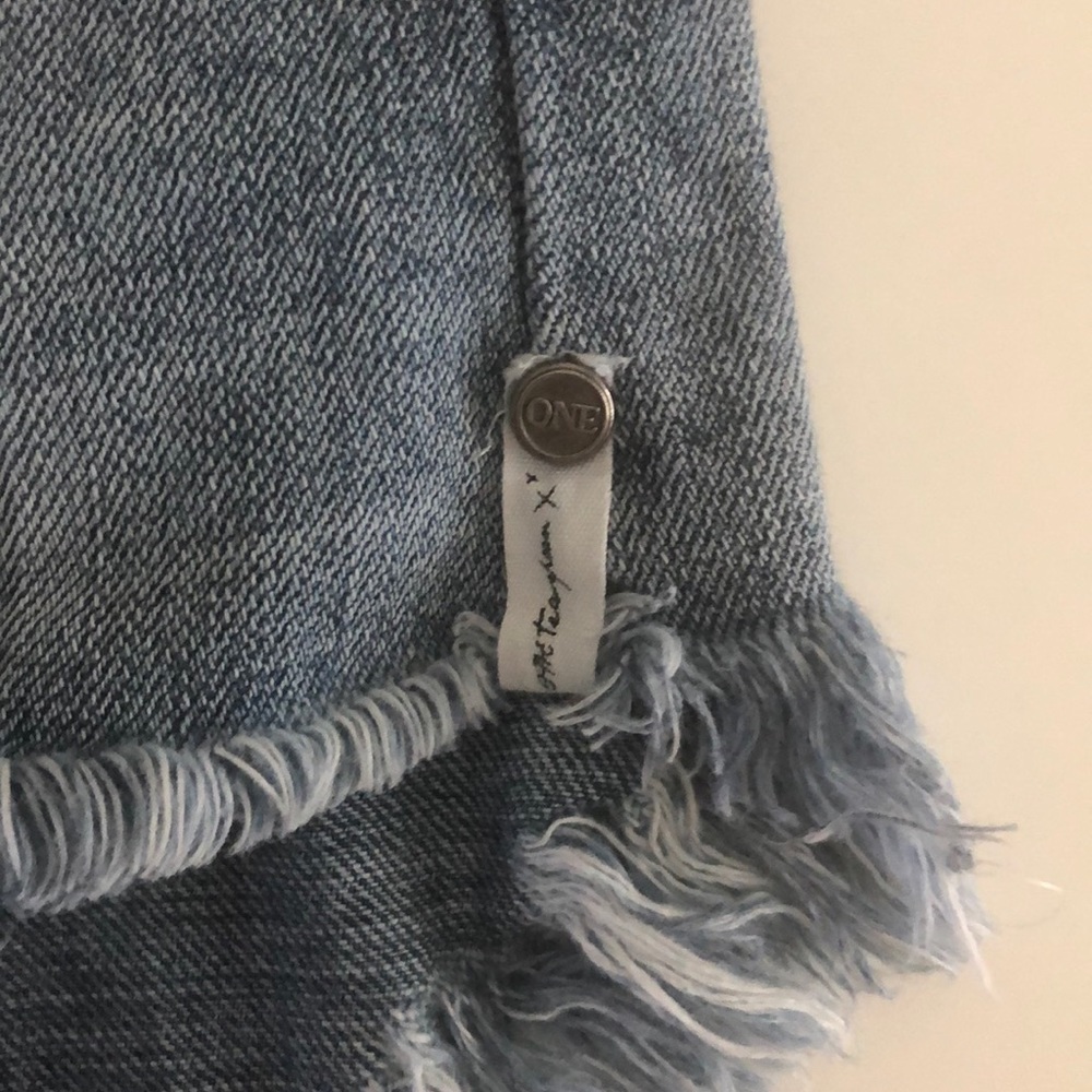 One Teaspoon Jean Shorts - Picture 3 of 5